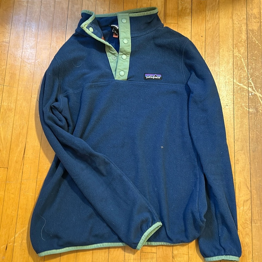 Women’s small Patagonia pullover